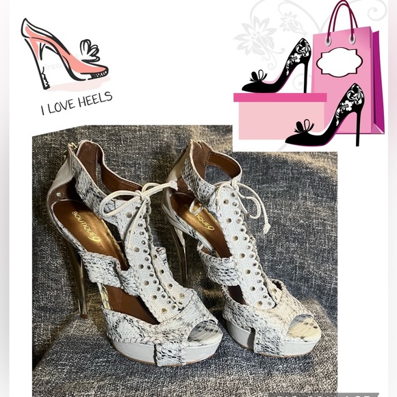 Boutique 9 Caphis Snake Skin Pattern Platform Heels - Picture 1 of 13